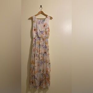 LARA G. BEAUTIFUL VISOSE SILK FLORAL DRESS. Size M. Made in Italy